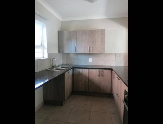 3 BEDROOM TOWNHOUSE FOR SALE IN PARKDENE